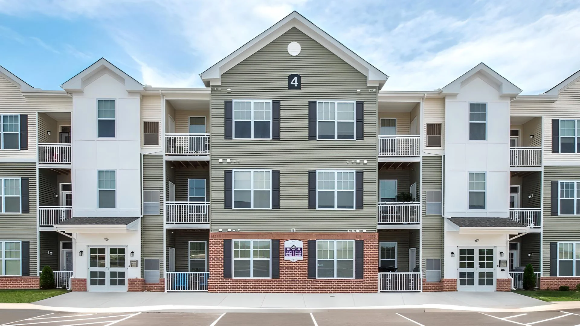 bg-003 Modern three-story apartment building in a Fernmoor Homes residential community in New Jersey